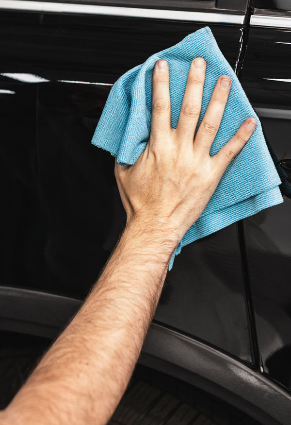 KochChemie Micro Cut product on a blue microfiber demo