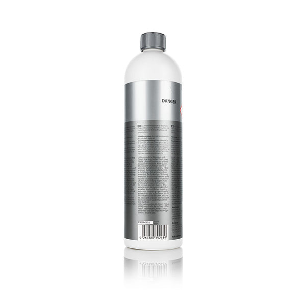 The back of a bottle of Koch Chemie Tire Glaze on a white background.